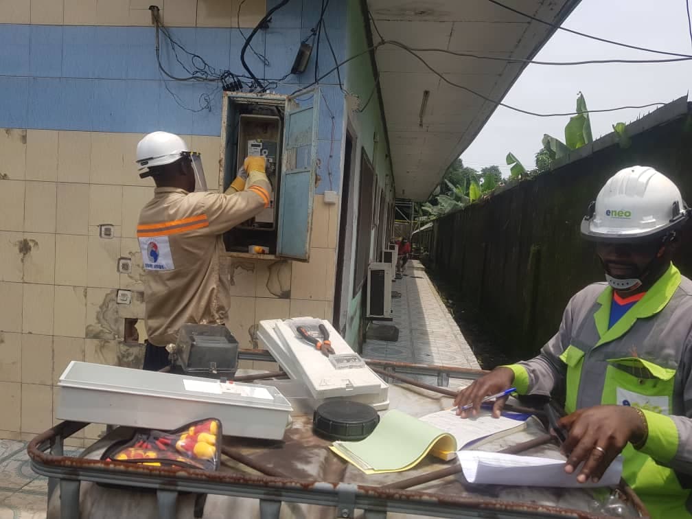 Électricité : une hausse de 15% du tarif envisagée pour certains professionnels